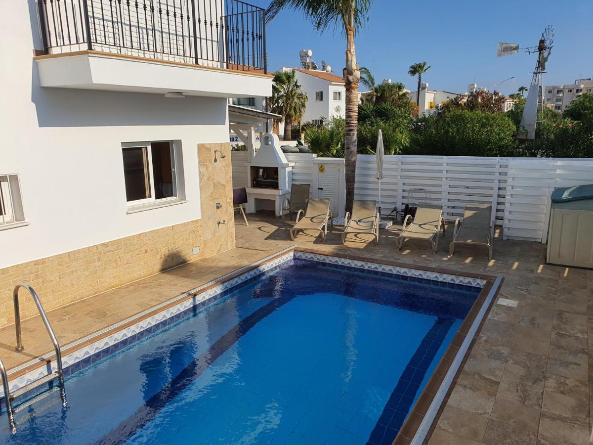 וילה Sea View With Private Pool *