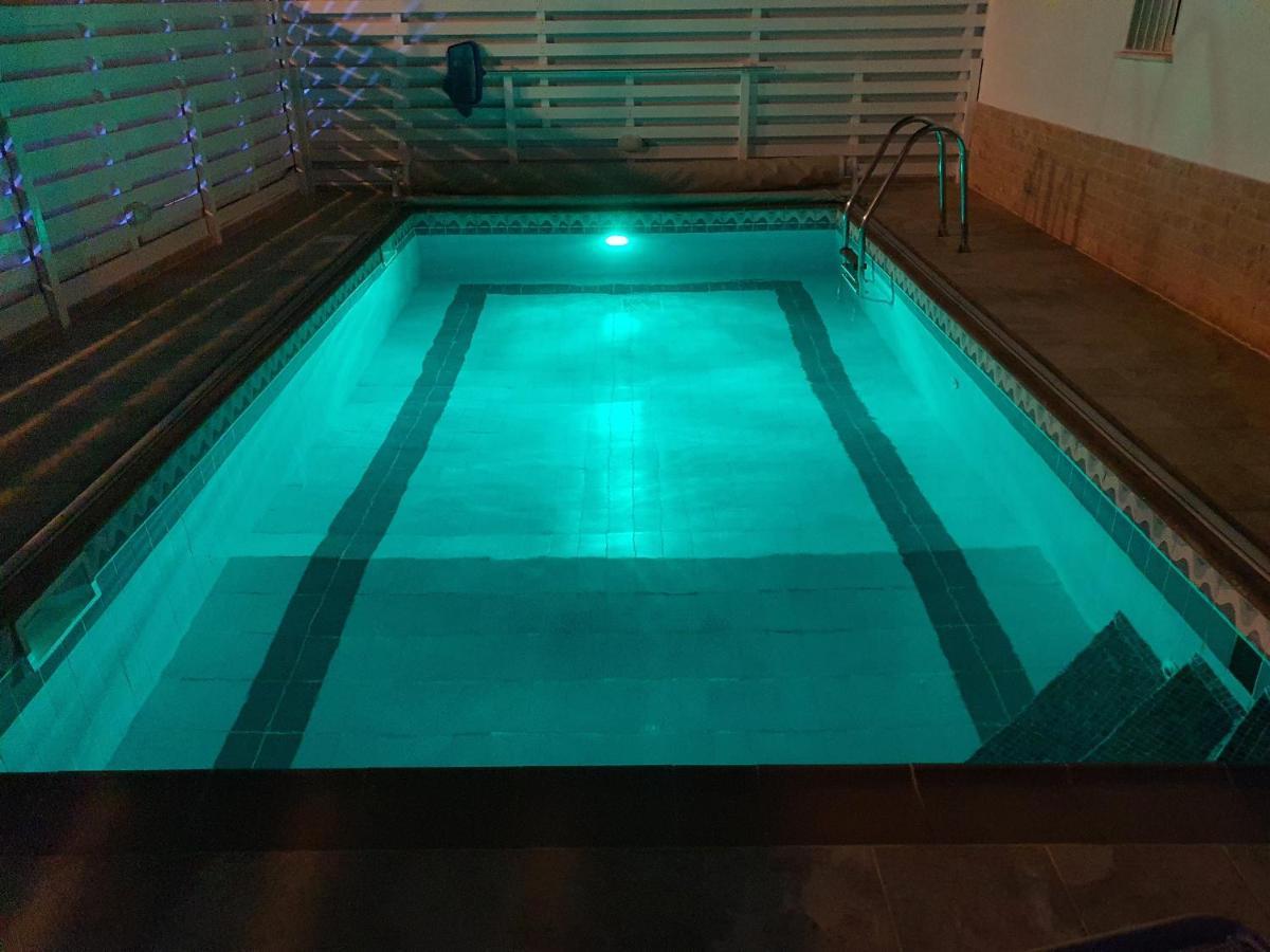 Sea View With Private Pool וילה *